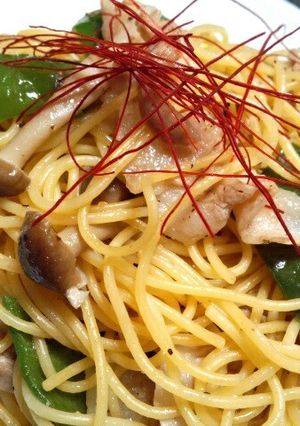 ピーマンと豚バラでシンプル塩パスタ-レシピのメイン写真