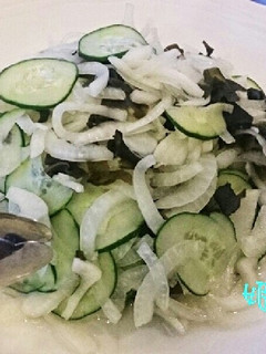 酢玉ねぎの前菜サラダ♪-レシピのメイン写真