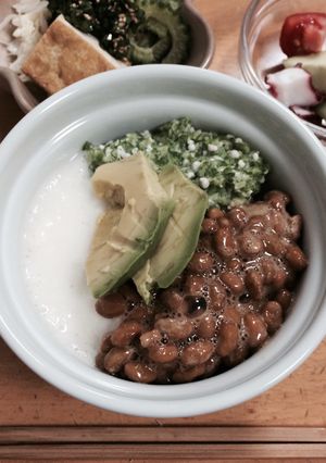 山芋オクラ納豆…三色ネバネバ丼+アボカド-レシピのメイン写真