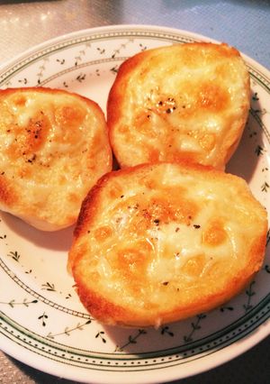 冷凍コストコディナーロールでチーズパン-レシピのメイン写真