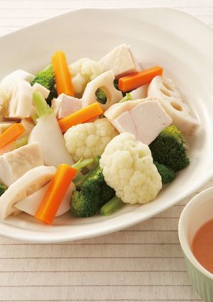 鶏肉と野菜のホットサラダ　オーロラソース-レシピのメイン写真