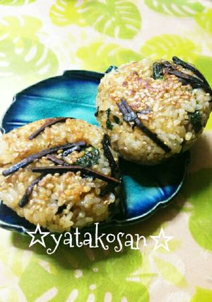 シソ香る~塩昆布と揚げ玉の焼きおにぎり-レシピのメイン写真