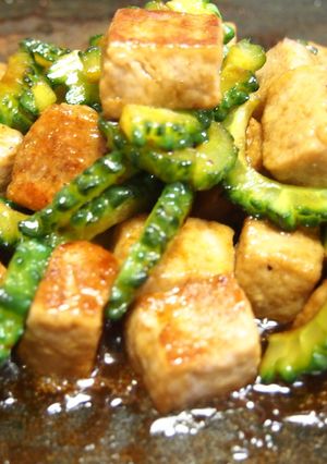 カレー風味♡サイコロステーキとゴーヤ焼き-レシピのメイン写真