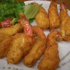 A picture of エビを挟んだ贅沢エビフライ.
