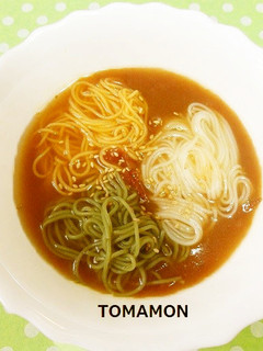 カラー素麺✿とまモンスープでカラー温素麺-レシピのメイン写真