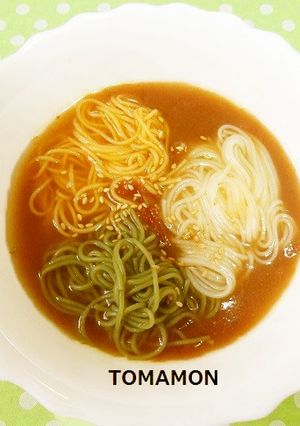 カラー素麺✿とまモンスープでカラー温素麺-レシピのメイン写真