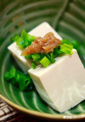 簡単＆サッパリ！梅肉のせ冷奴-レシピのメイン写真