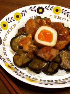味玉乗せ♡鶏肉とトロなすの照り焼き丼-レシピのメイン写真