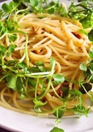 春のパスタ胡桃とクレソンのペペロンチーノ-レシピのメイン写真