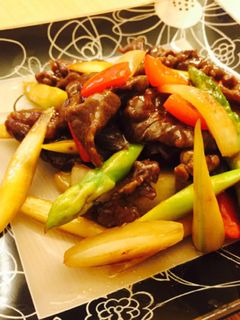 牛肉とアスパラのオイスターソース炒め-レシピのメイン写真