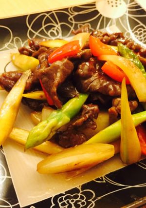 牛肉とアスパラのオイスターソース炒め-レシピのメイン写真