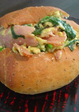 (∵）屋：ポパイベーコンエッグロール-レシピのメイン写真