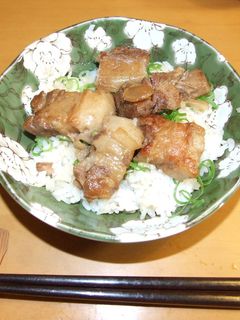 塩あめ効いてる 豚の角煮丼-レシピのメイン写真