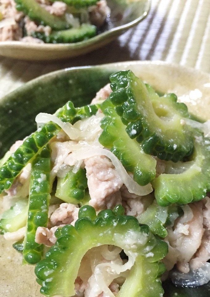 簡単!凄旨‼ゴーヤと豚肉の塩麹炒め-レシピのメイン写真