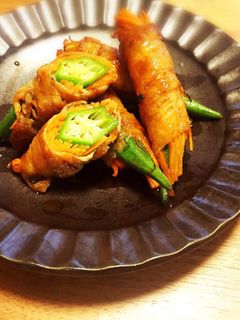 おつまみにお弁当に♪オクラと人参の肉巻き-レシピのメイン写真
