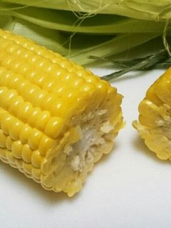 レンジでトウモロコシ。(笑)-レシピのメイン写真