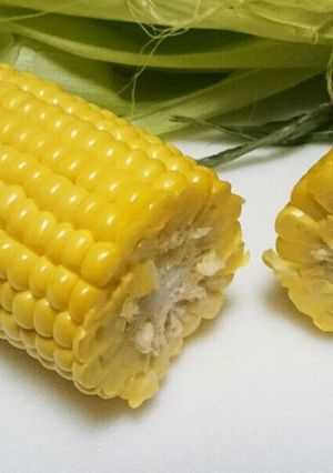 レンジでトウモロコシ。(笑)-レシピのメイン写真