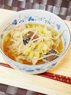 鯖缶とセロリの野菜たっぷり和風フォー-レシピのメイン写真