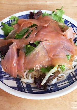 簡単！スモークサーモンうどん-レシピのメイン写真