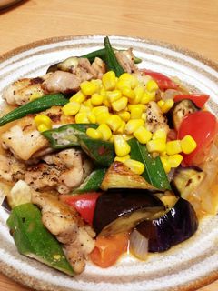 鶏モモと夏野菜炒め!ふわっと生姜風味♡-レシピのメイン写真