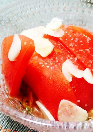 3分で簡単！トマトとニンニクの副菜-レシピのメイン写真