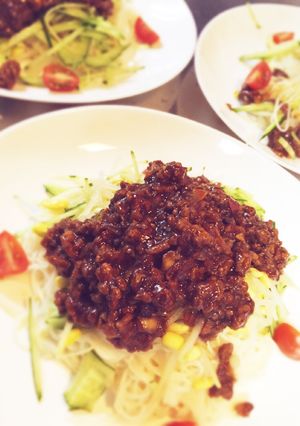 食感が最高の肉味噌そうめんinナッツ-レシピのメイン写真