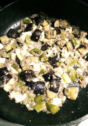 ナスとピーマンとお豆腐の挽き肉味噌炒め-レシピのメイン写真