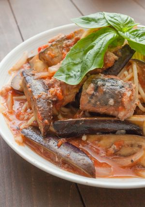 鯖缶とカットトマト缶とナスのパスタ-レシピのメイン写真