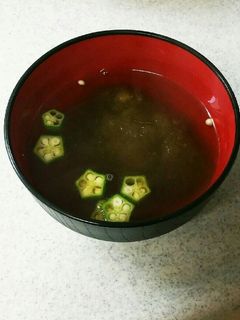 簡単 オクラととろろ昆布のお吸い物-レシピのメイン写真