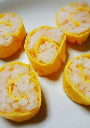 離乳食＊手づかみに〜卵巻き鮭ご飯-レシピのメイン写真