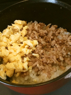 片手鍋で作れる2色丼-レシピのメイン写真