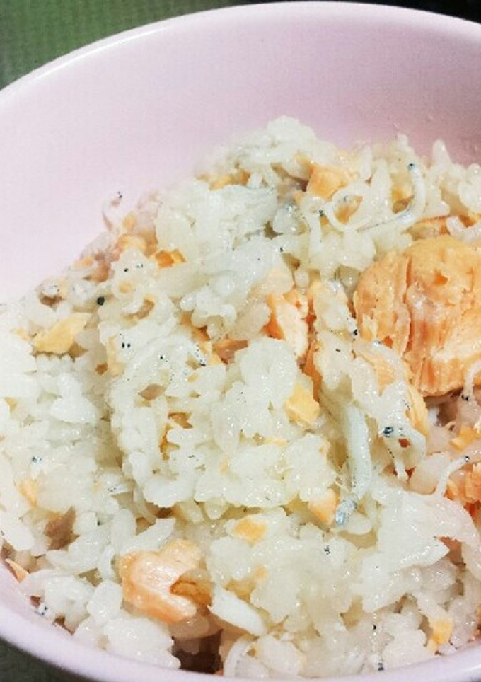 秋！簡単！鮭としらすの炊き込みご飯-レシピのメイン写真