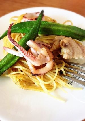 綾野菜とイカのカレーパスタ-レシピのメイン写真