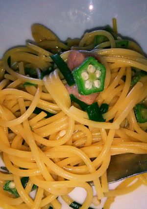 オクラとニラのバター風味パスタ-レシピのメイン写真