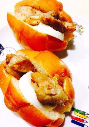 ガリ塩チキンのロールパンサンド-レシピのメイン写真