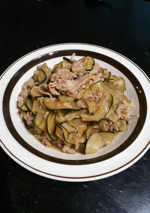 簡単☆ズッキーニと豚肉の炒めもの-レシピのメイン写真