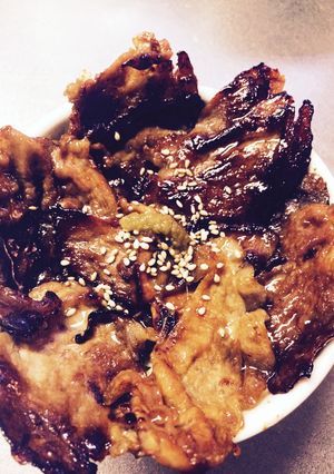 腹減った…じゃ、豚丼だな。+キャベツ千切-レシピのメイン写真