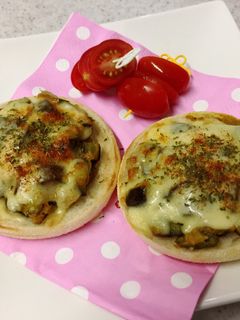 ツナとナスのカレー炒めチーズ焼きマフィン-レシピのメイン写真