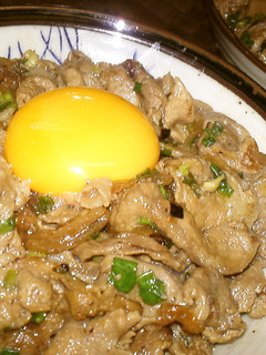 スタミナUP【生たまのっけ豚丼】-レシピのメイン写真