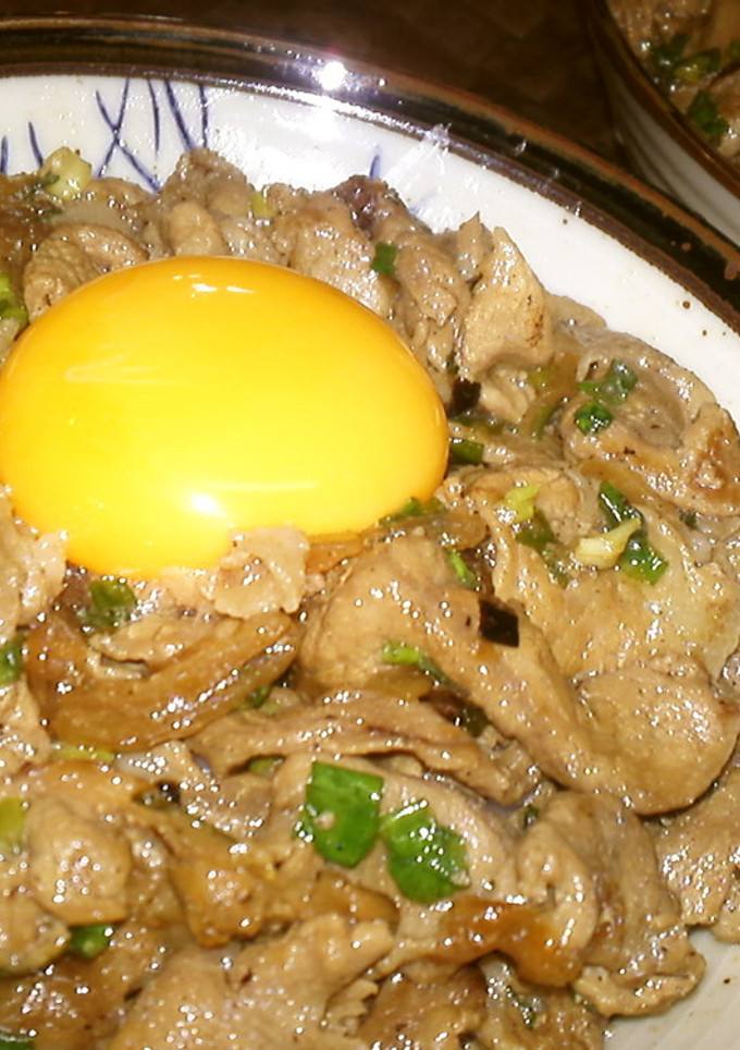 スタミナＵＰ【生たまのっけ豚丼】-レシピのメイン写真