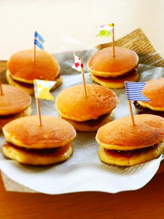 洋風ミニミニあんバタどら焼き♪-レシピのメイン写真