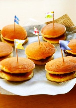 洋風ミニミニあんバタどら焼き♪-レシピのメイン写真