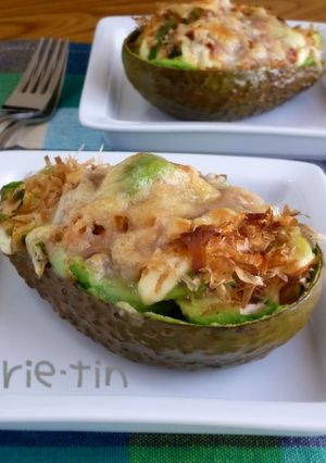 ❂アボカドのおかかチーズ焼き❂-レシピのメイン写真