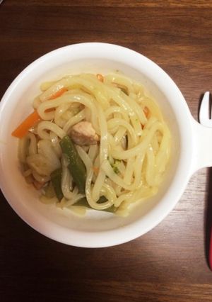 完了食 残り野菜と鮭の焼うどん-レシピのメイン写真
