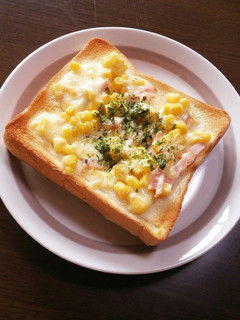 コーンチーズトースト-レシピのメイン写真
