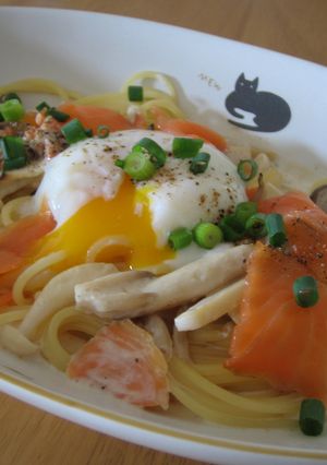 スモークサーモンとキノコのクリームパスタ-レシピのメイン写真