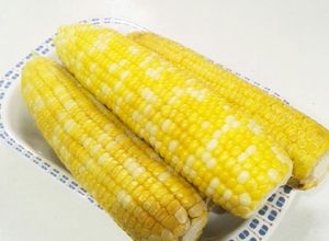 皮ごとレンチン♪楽々とうもろこしのゆで方-レシピのメイン写真
