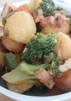 ブロッコリーとじゃがいものケチャップ炒め-レシピのメイン写真