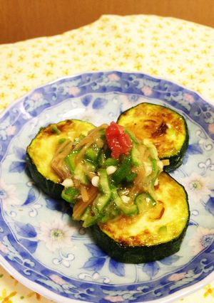 食べ易い♪ズッキーニの梅風味オクラソース-レシピのメイン写真