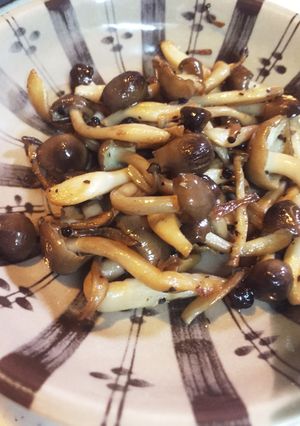 シメジのニンニク香るオリーブオイル炒め-レシピのメイン写真